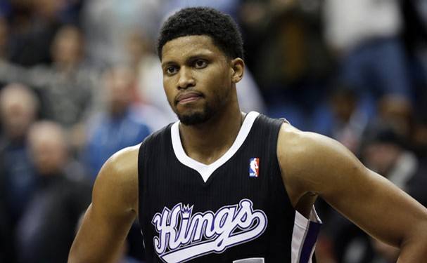 抛弃女友+罢训降薪！约克雷斯回应枪迷唱的歌